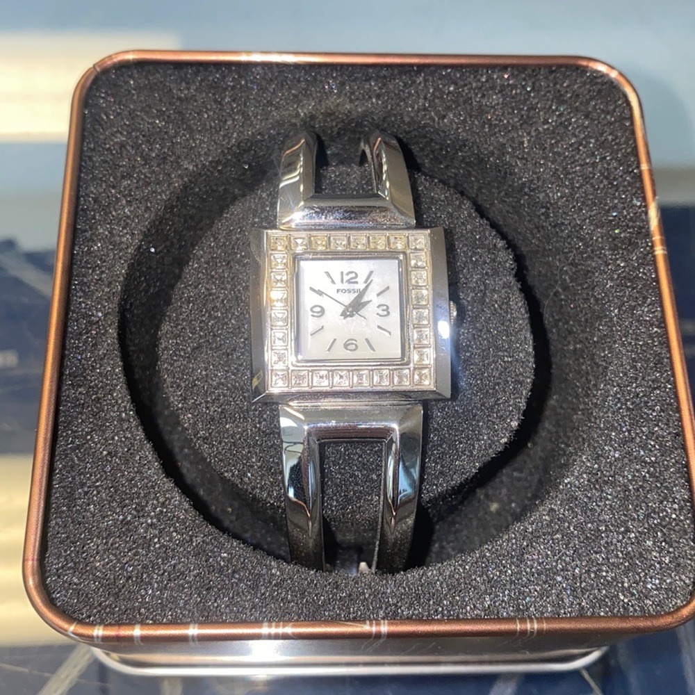 Ladies Stainless Steel Cuff Fashion Wrist Watch by Fossil F2 ES-1934 50 Meter